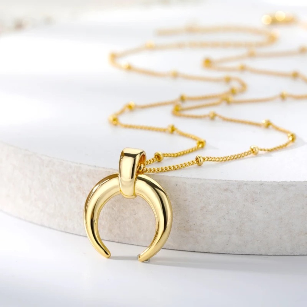 New 18K Gold Vermeil Sterling Silver 925 Crescent Moon adjustable Necklace